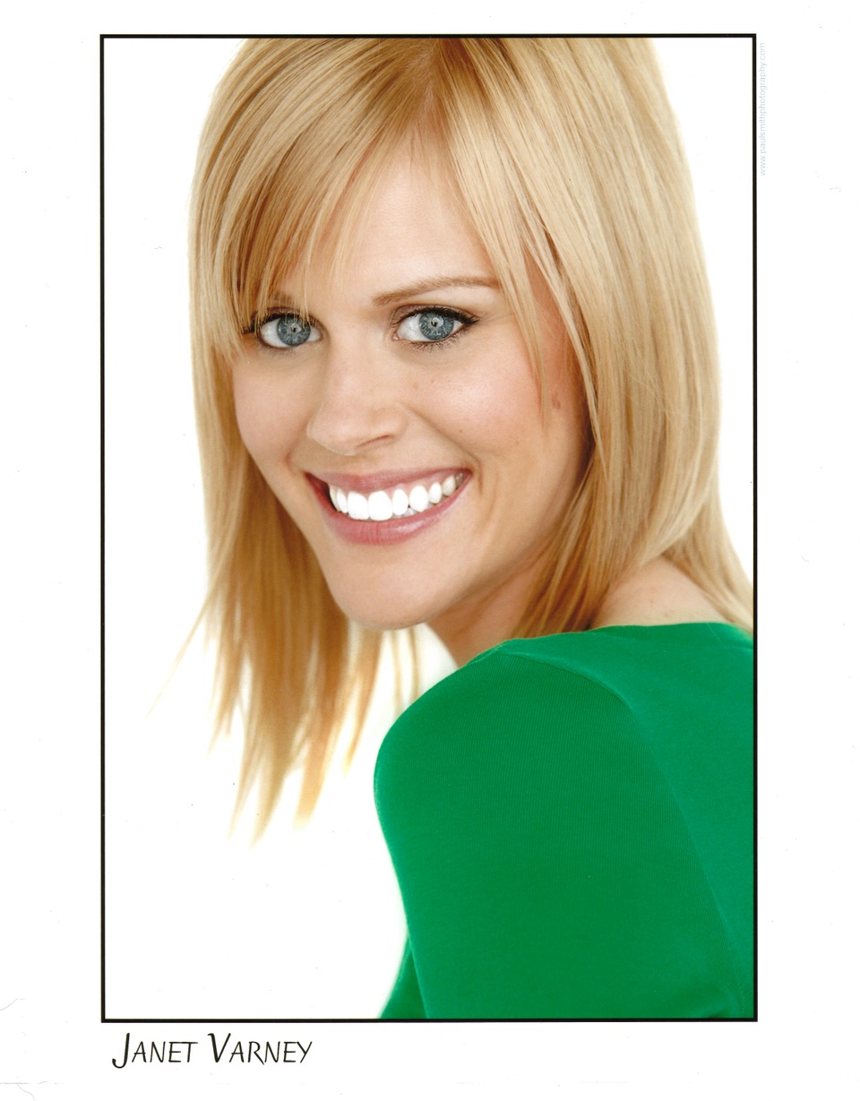 Janet Varney Photo